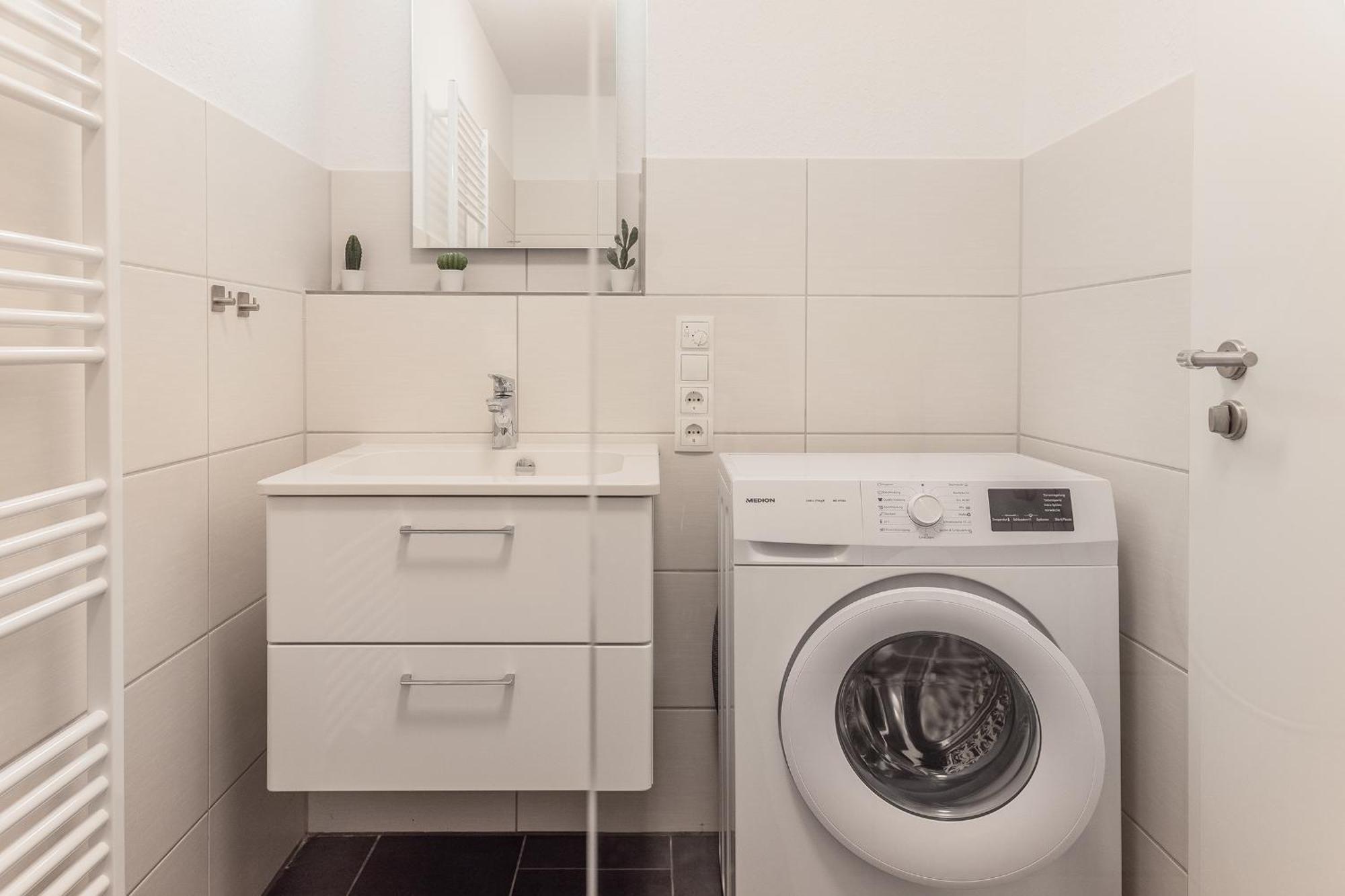 カロリーネンジールWittmunder Strasse 24A 50231アパートメント エクステリア 写真